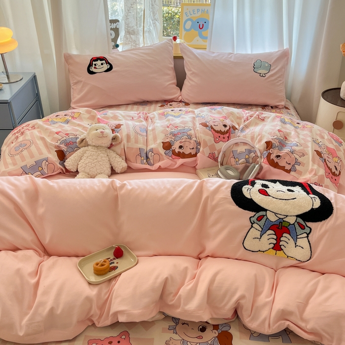 91家纺网 家纺一手货源 找家纺 罗亿家纺 2025新款110g高克重云朵棉直播热款毛巾绣四件套(场景二）提供买家秀 不二家公主