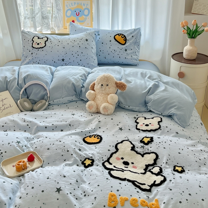 91家纺网 家纺一手货源 找家纺 罗亿家纺 2025新款110g高克重云朵棉直播热款毛巾绣四件套(场景二）提供买家秀 星空线条狗