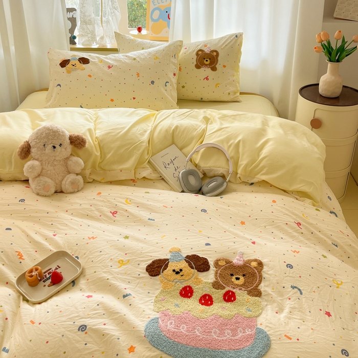 91家纺网 家纺一手货源 找家纺 （总）罗亿家纺 2025新款110g高克重云朵棉直播热款毛巾绣四件套(场景二）提供买家秀