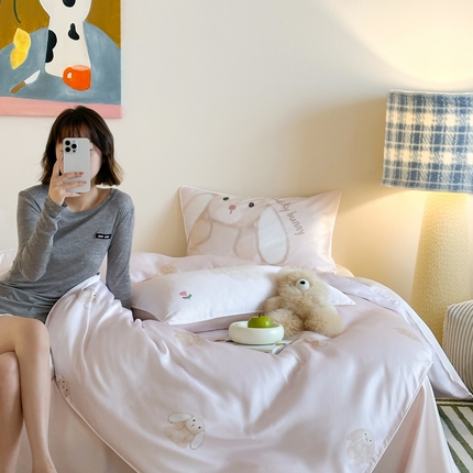 91家纺网 家纺一手货源 找家纺 （总）佳汐蓝家纺 2025春夏新款兰精天丝数码印花卡通四件套