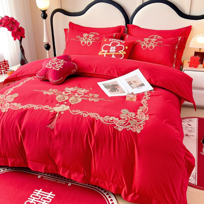 91家纺网 家纺一手货源 找家纺 2025新款100支150克双面长绒棉婚庆绣花四件套 吾家有喜