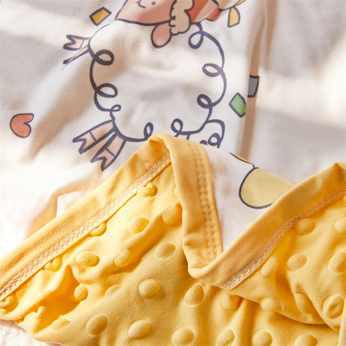 91家纺网 家纺一手货源 找家纺 艾佳宝贝 2025新款A类针织豆豆儿童多功能宿舍午睡安抚盖毯 童年的伙伴-盖毯