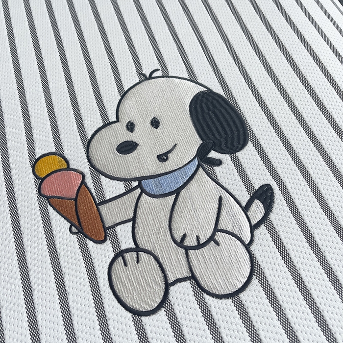 91家纺网 家纺一手货源 找家纺 炫拼  2025新款A类凉豆豆提花条纹卡通刺绣床笠席三件套 冰淇淋狗