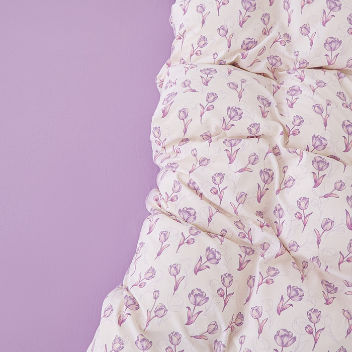 91家纺网 家纺一手货源 找家纺 蕾诺家纺 2025新款直播新款A类有氧提花云纱棉圆角吊边工艺四件套学生三件套 紫色郁金香