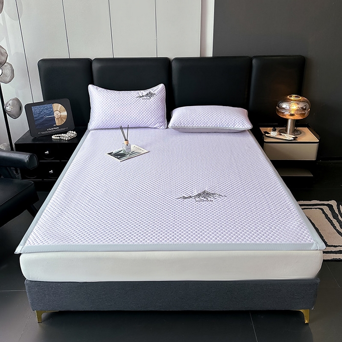 91家纺网 家纺一手货源 找家纺 澳梵家居 2025新款PE中分子A类凉感豆豆刺绣软凉席 冰川-紫