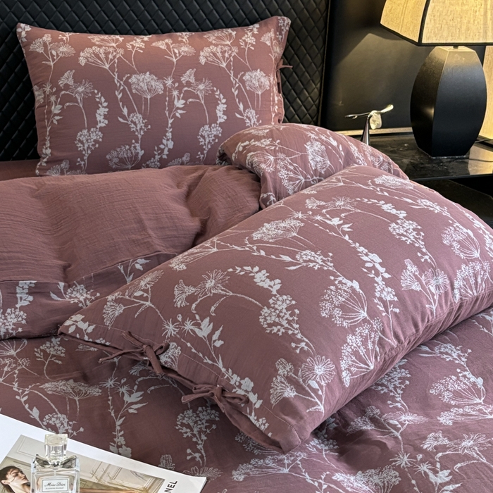 91家纺网 家纺一手货源 找家纺 鲁爱家纺供货 2025新款全棉色织双层纱系带款四件套 云影-豆沙