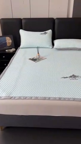 91家纺网 家纺一手货源 找家纺 澳梵家居 2025新款PE中分子A类凉感豆豆刺绣软凉席 冰川-水绿