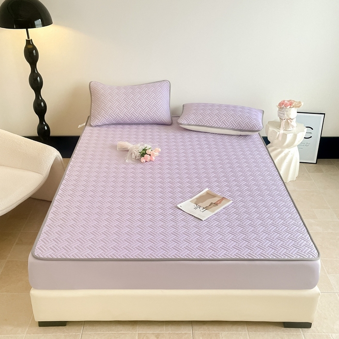 91家纺网 家纺一手货源 找家纺 2025新款加厚乳胶床笠款经典纯色夏被套件 饼干花-浅紫