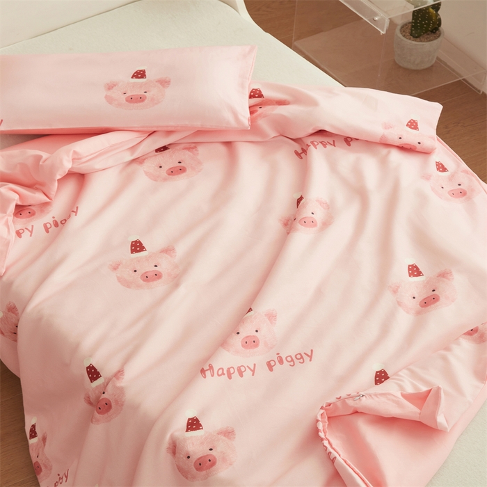 91家纺网 家纺一手货源 找家纺 艾佳宝贝 2025A类儿童全棉多功能单被套可拆式夏被四季被子 乖巧萌猪