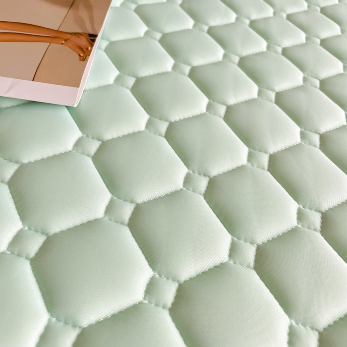 91家纺网 家纺一手货源 找家纺 2025新款加厚乳胶床笠款经典纯色夏被套件 方格-水绿