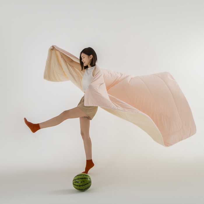 91家纺网 家纺一手货源 找家纺 佳居缘 2025新款锦氨冰川凉感冰菓裸感被 少女粉