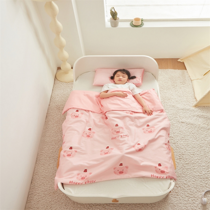 91家纺网 家纺一手货源 找家纺 艾佳宝贝 2025A类儿童全棉多功能单被套可拆式夏被四季被子 乖巧萌猪