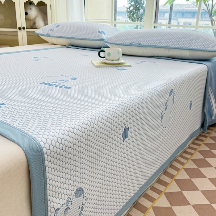 91家纺网 家纺一手货源 找家纺 卡伦2025新款冰丝豆豆凉席床席系列 卡皮巴拉-蓝