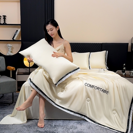 2025新款清凉舒适水洗冰丝刺绣夏被四件套 迷境-奶白