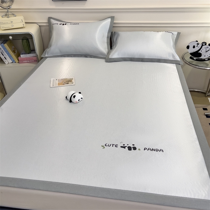 91家纺网 家纺一手货源 找家纺 星座家纺 2025新款600D熊猫烫画冰丝凉席三件套 清凉浅灰