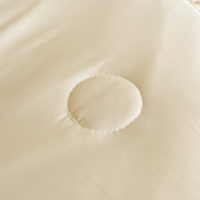 91家纺网 家纺一手货源 找家纺 2025新款加厚乳胶床笠款经典纯色夏被套件 方格-米杏