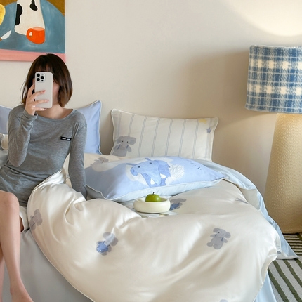 91家纺网 家纺一手货源 找家纺 （总）佳汐蓝家纺 2025春夏新款兰精天丝数码印花卡通四件套