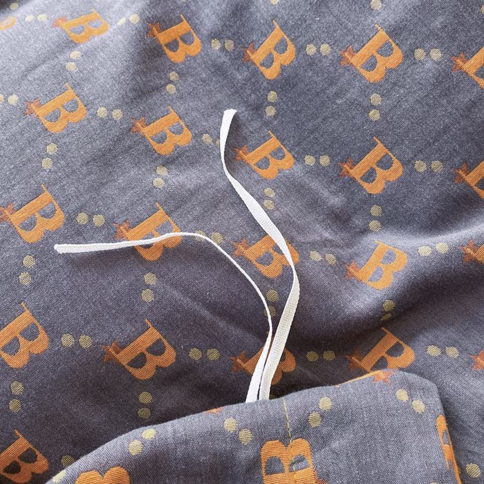 91家纺网 家纺一手货源 找家纺 （总）鲁爱 2025新款全棉色织双层纱纽扣款四件套