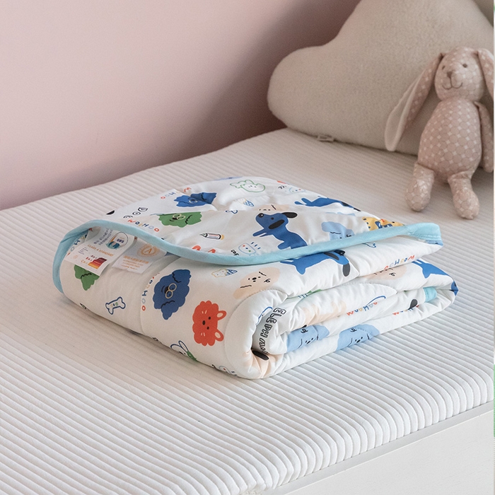 91家纺网 家纺一手货源 找家纺 艾佳宝贝 2025春夏新款A类凉感丝儿童糖果抗菌夏被 汪汪星球