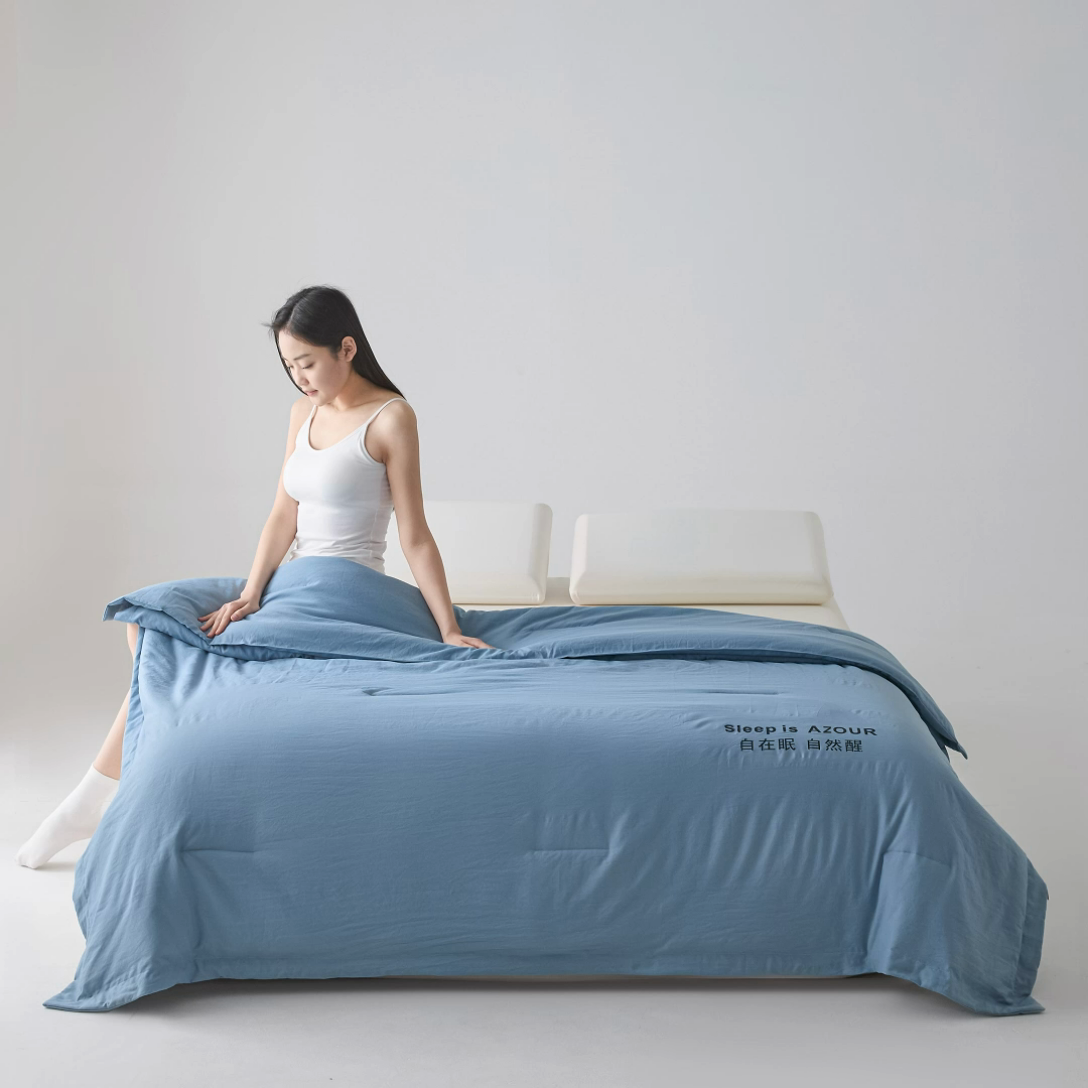 91家纺网 家纺一手货源 找家纺 闲鱼家纺 2025新款某朵同款深睡Pro夏被 自在眠  自然醒 普鲁士蓝