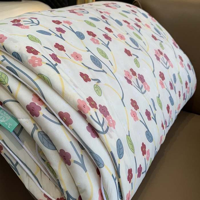 91家纺网 家纺一手货源 找家纺 奈萝家纺 2025新款冰皮凉感丝夏被空调被 觅屿