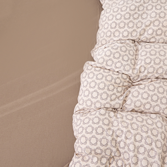 91家纺网 家纺一手货源 找家纺 （总）蕾诺家纺 2025新款直播新款A类有氧提花云纱棉圆角吊边工艺四件套学生三件套