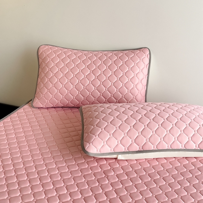 91家纺网 家纺一手货源 找家纺 2025新款加厚乳胶床笠款经典纯色夏被套件 方格-豆粉