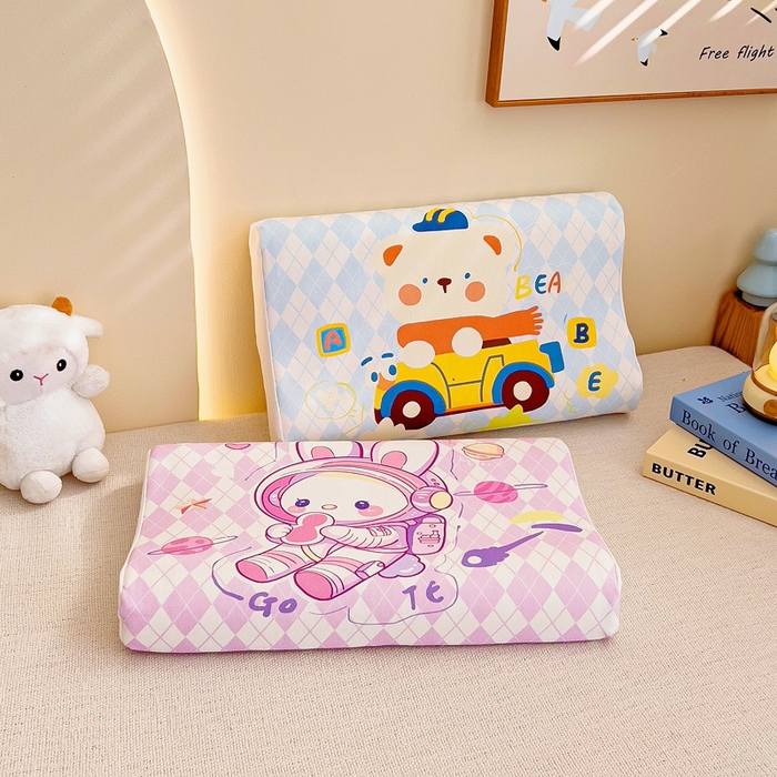 91家纺网 家纺一手货源 找家纺 梵赫 2025新款全棉A类儿童针织棉记忆枕（可拆卸） 滴滴熊 单枕套