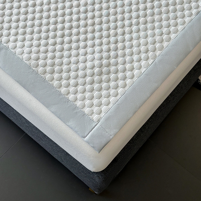 91家纺网 家纺一手货源 找家纺 澳梵家居 2025新款PE中分子A类凉感豆豆刺绣软凉席 冰川-浅灰