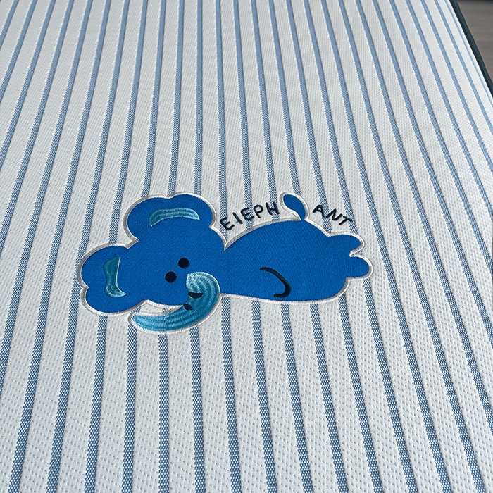 91家纺网 家纺一手货源 找家纺 炫拼  2025新款A类凉豆豆提花条纹卡通刺绣床笠席三件套 趴趴睡