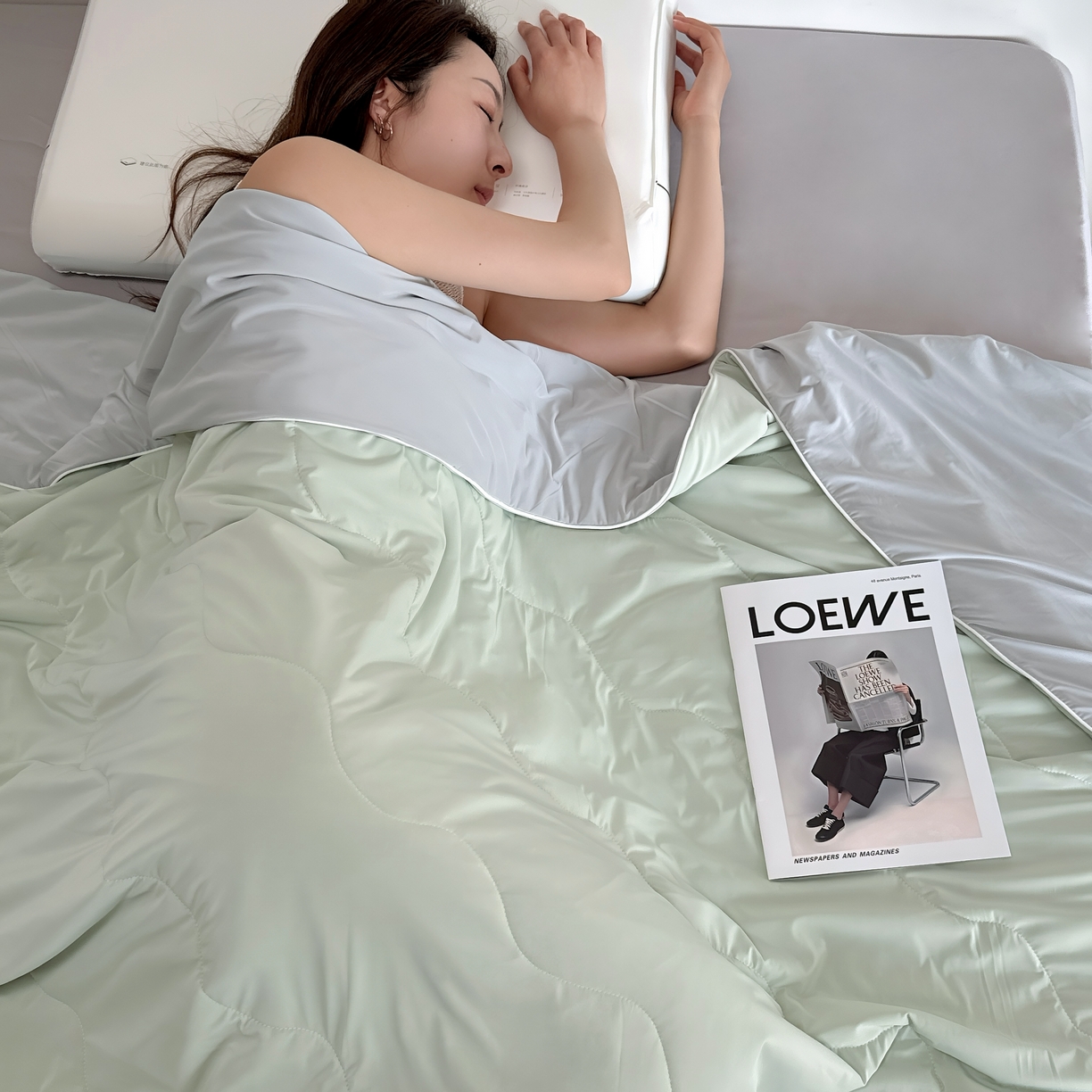 91家纺网 家纺一手货源 找家纺 兜米 2025夏季玻尿酸凉感冰皮被夏凉被空调被 海青拼灰色