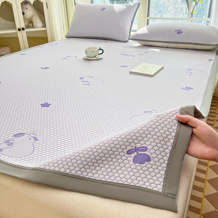 91家纺网 家纺一手货源 找家纺 卡伦2025新款冰丝豆豆凉席床席系列 卡皮巴拉-紫