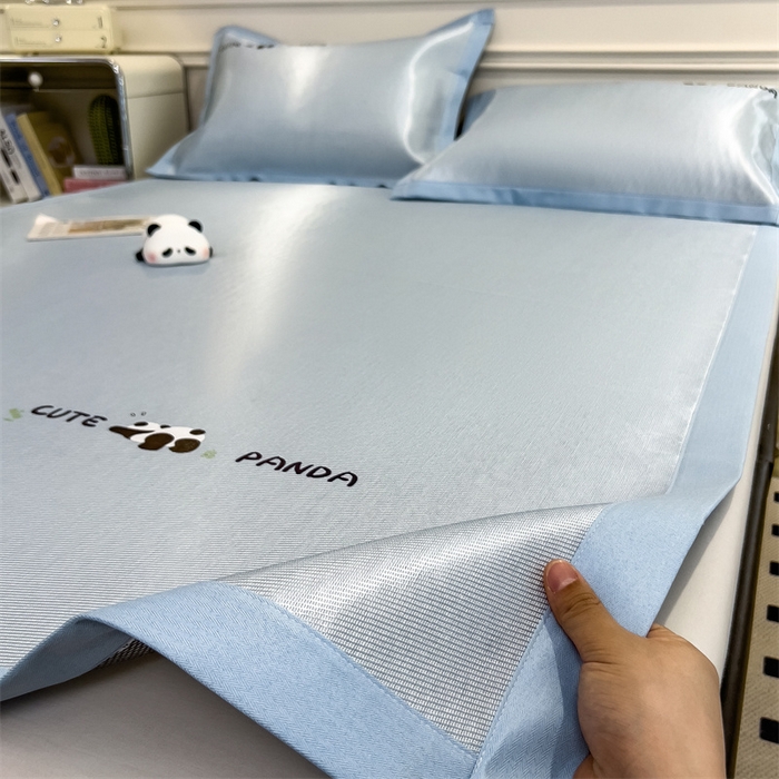 91家纺网 家纺一手货源 找家纺 星座家纺 2025新款600D熊猫烫画冰丝凉席三件套 清凉蓝