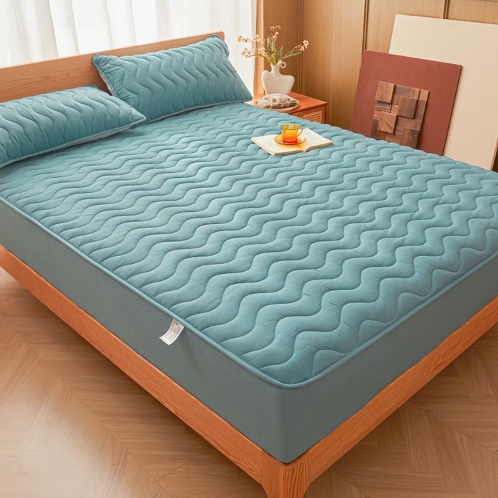 91家纺网 家纺一手货源 找家纺 初心家纺 2025新款原棉防水夹棉窗帘床护罩单件席梦思保护套防水床罩 蓝