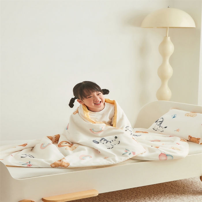 91家纺网 家纺一手货源 找家纺 艾佳宝贝 2025A类儿童全棉多功能单被套可拆式夏被四季被子 萌趣动物园