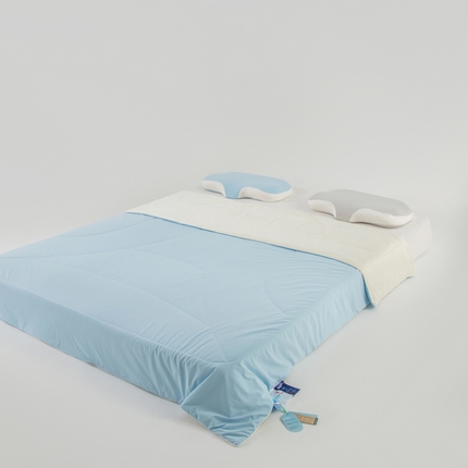 91家纺网 家纺一手货源 找家纺 佳居缘 2025新款锦氨冰川凉感冰菓裸感被 天空蓝