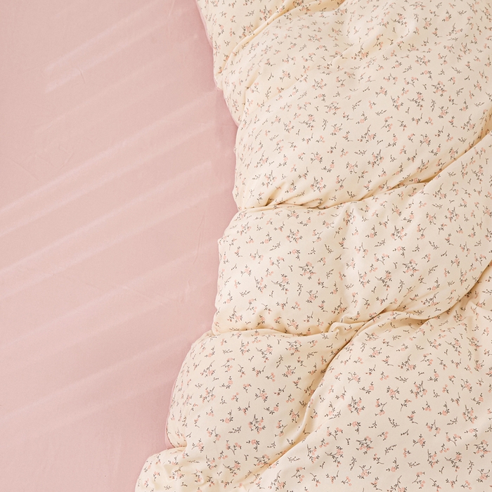 91家纺网 家纺一手货源 找家纺 蕾诺家纺 2025新款直播新款A类有氧提花云纱棉圆角吊边工艺四件套学生三件套 简爱粉