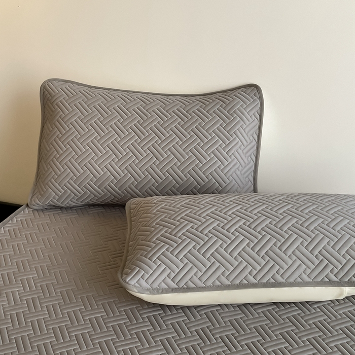 91家纺网 家纺一手货源 找家纺 2025新款加厚乳胶床笠款经典纯色夏被套件 饼干花-深灰