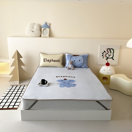 91家纺网 家纺一手货源 找家纺 （总）三味舒屋 2025新款熊猫系列大版印花冰丝冰藤席凉席