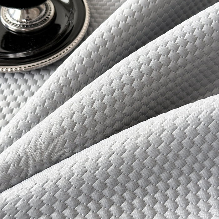 91家纺网 家纺一手货源 找家纺 卡罗兰 2025新款PE提花冰丝凉席凉豆豆床单床笠款凉席-奶牛款 灰色