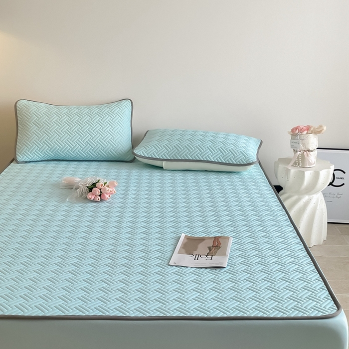 91家纺网 家纺一手货源 找家纺 2025新款加厚乳胶床笠款经典纯色夏被套件 饼干花-湖蓝