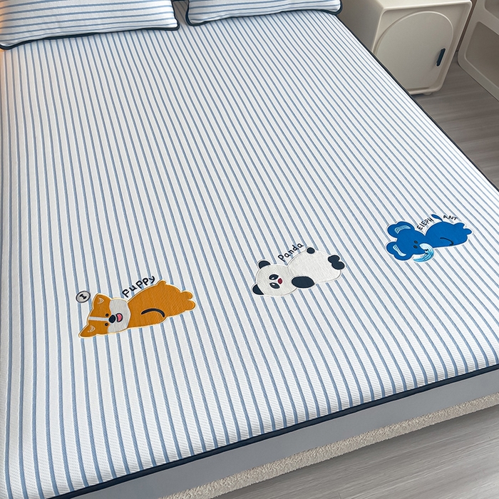 91家纺网 家纺一手货源 找家纺 炫拼  2025新款A类凉豆豆提花条纹卡通刺绣床笠席三件套 趴趴睡