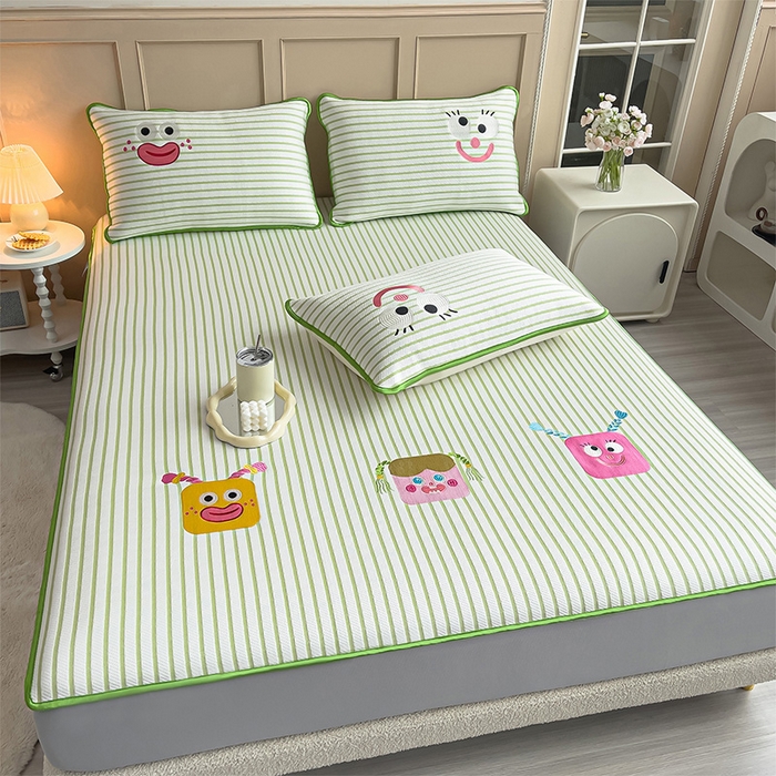 91家纺网 家纺一手货源 找家纺 炫拼  2025新款A类凉豆豆提花条纹卡通刺绣床笠席三件套 气泡女孩