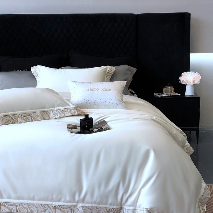 91家纺网 家纺一手货源 找家纺 馨蕊家居 2025新款100s高奢典藏简约全棉系列四件套-棉水漾 水漾-月光白