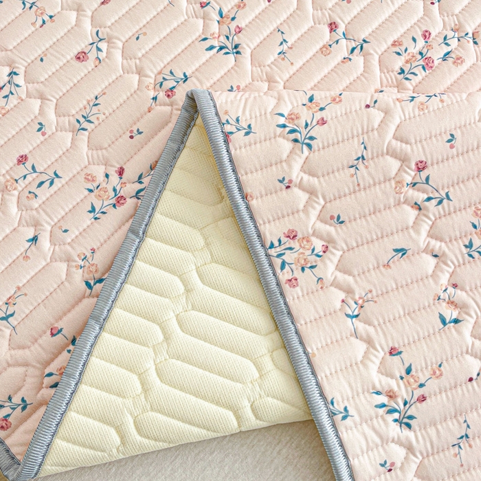 91家纺网 家纺一手货源 找家纺 贝扬思家纺 2025新款亲肤舒适可爱乳胶凉席席子系列 旧巷