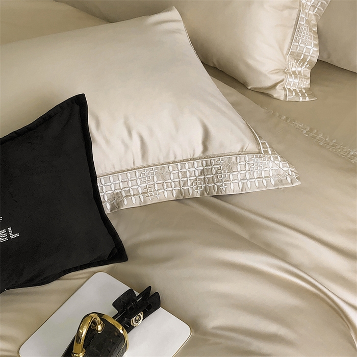 91家纺网 家纺一手货源 找家纺 保罗圣迪奥 2025新款简约款全棉长绒棉四件套—星阑 星阑-香槟金