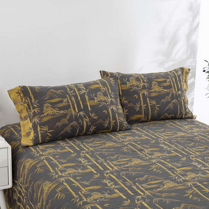 91家纺网 家纺一手货源 找家纺 2025新款全棉色织双层纱纽扣款四件套  竹报平安-黑金