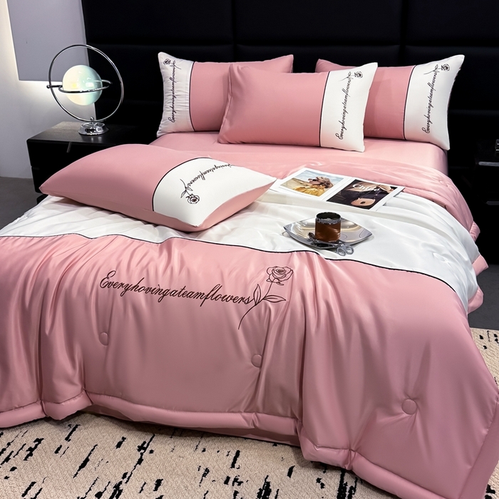 91家纺网 家纺一手货源 找家纺 卡罗兰 2025新款水洗真丝夏凉被空调被拼接款手工包边浪漫花语系列 浪漫花语-樱花粉