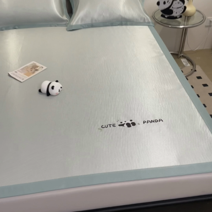 91家纺网 家纺一手货源 找家纺 星座家纺 2025新款600D熊猫烫画冰丝凉席三件套 清凉绿