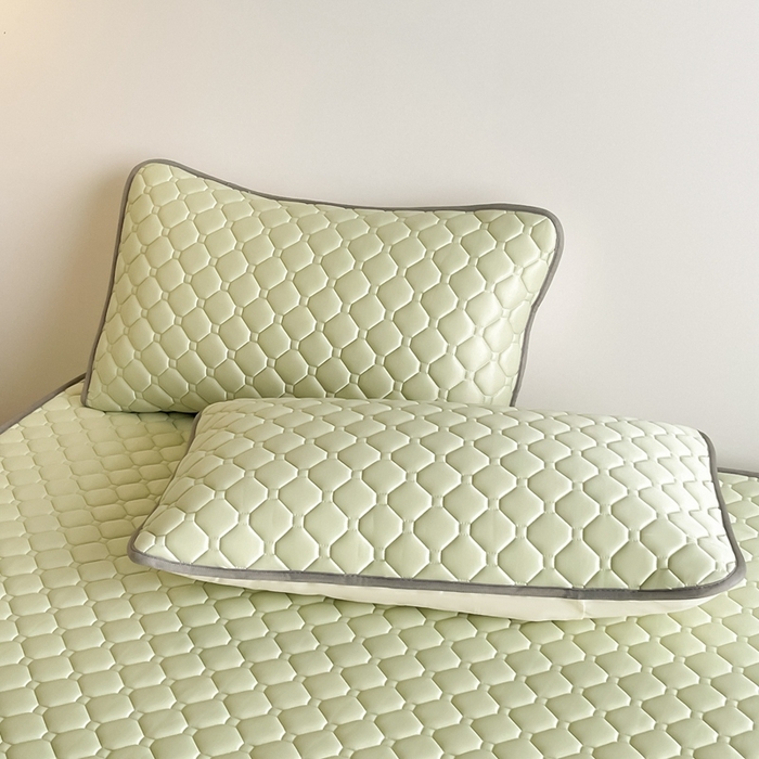 91家纺网 家纺一手货源 找家纺 2025新款加厚乳胶床笠款经典纯色夏被套件 方格-果绿